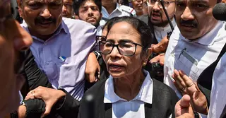 মমতার ওকালতি করার বৈধতা নিয়ে তথ্য চাইলো বার কাউন্সিল অব ইন্ডিয়া